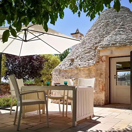 Vila Sleeps 4 Pool Wifi Taranto