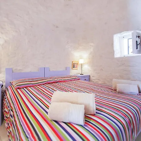 Sleeps 4 Pool Wifi Vila *